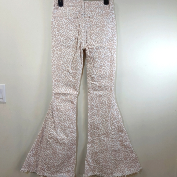Altar'd State Cheetah print bell bottom jeans, pink / cream, size M - Picture 3 of 11